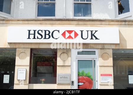 Beaconsfield, UK. 10th June, 2022. The HSBC bank in Beaconsfield. Following the Covid-19 Pandemic, more and more high street banks and building societies are closing permanently. The Lloyds Bank branch in Beaconsfield is closing as well as the Halifax Building Society, however, Barclays, HSBC and Nat West will remain in the town. Credit: Maureen McLean/Alamy Stock Photo