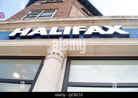 Beaconsfield, UK. 10th June, 2022. The Halifax Building Society is closing on 28th July, 2022. Following the Covid-19 Pandemic, more and more high street banks and building societies are closing permanently. The Lloyds Bank branch in Beaconsfield is closing as well as the Halifax Building Society, however, Barclays, HSBC and Nat West will remain in the town. Credit: Maureen McLean/Alamy Stock Photo