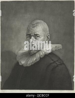 Portrait of a man with a pleated collar, print maker: Jan Stolker, after: Frans Hals, (possibly), Northern Netherlands, 1734 - 1785, paper, h 285 mm × w 203 mm Stock Photo