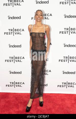 Gracie Marie Bradley attends the "Beauty" premiere during the 2022