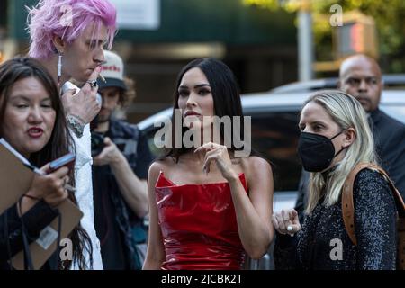 NEW YORK, NEW YORK - JUNE 09: Colson Baker, AKA Machine Gun Kelly, and Megan Fox arrive at the 'Taurus' premiere during the 2022 Tribeca Festival at Beacon Theatre on June 09, 2022 in New York City. Credit: Ron Adar/Alamy Live News Credit: Ron Adar/Alamy Live News Stock Photo