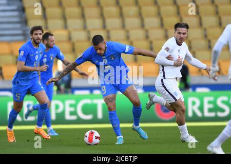 Gianluca Scamacca Jack Grealish (England) during the Uefa Uefa Nations League 2022 2023 match between England 0-0 Italy at Molineux Stadium on June 11, 2022 in Wolverhampton, England. Credit: Maurizio Borsari/AFLO/Alamy Live News Stock Photo