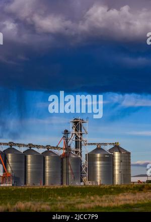 AREGON, USA - MAY 02, 2018: - Steel structures Industrial or plant in Oregon, USA Stock Photo