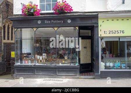 TIVERTON, UK - JUNE 30, 2021 Bee Pottery pottery shop on Gold Street Stock Photo