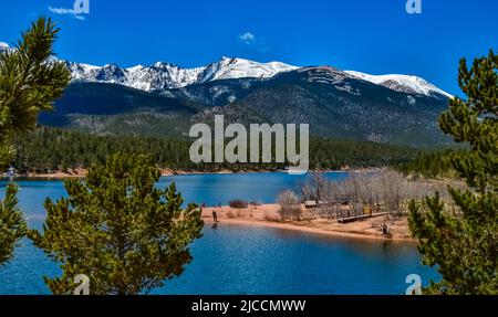 Pikes Peak panorama. Snow-capped and forested mountains near a mountain lake, Pikes Peak Mountains in Colorado Spring, Colorado, USA Stock Photo