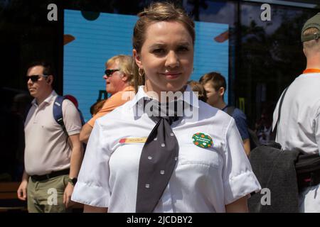 Moscow, Russia. 12th June, 2022. An employee of the new fast-food restaurant that came as a substitute for McDonald's on the Pushkinskaya Square in Moscow. Russia finds a replacement for fast-food McDonald's after the company ceased its business following the Russia-Ukraine war. McDonald's was opened on January 31, 1990. The new substitute restaurant revealed its logo but its yet to announce its new brand name, it is stationed on Pushkinskaya Square in Moscow. (Photo by Vlad karkov/SOPA Images/Sipa USA) Credit: Sipa USA/Alamy Live News Stock Photo