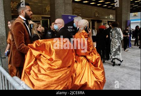 New York, USA. 12th June, 2022. (NEW) The 75th Tony Awards 2022 in New York. June 12, 2022, New York, USA: The 75th Tony Awards 2022 is taking place at Radio City Music Hall on 6th avenue on Sunday (12). The celebration will commence at 7:00 Ã¢â‚¬' 8:00 and will recognize all of the award categories and honor the incredible artistry of the 2021-2022 season. The Tony Awards, which honor theater professionals for distinguished achievement on Broadway, is presented by The Broadway League and the American Theatre Wing.Credit: Niyi Fote/Thenews2 (Credit Image: © Niyi Fote/TheNEWS2 via ZUMA Press W Stock Photo