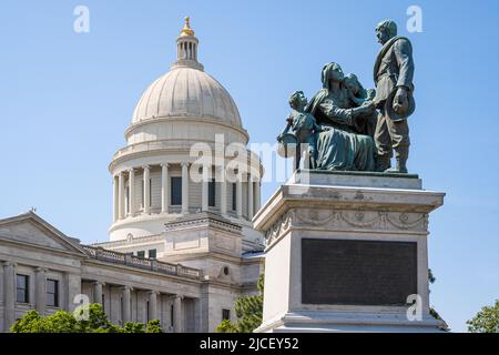 The Monument to Confederate Women (also known as Mother of the South) was unveiled in 1913 on the Arkansas State Capitol grounds in Little Rock. (USA) Stock Photo