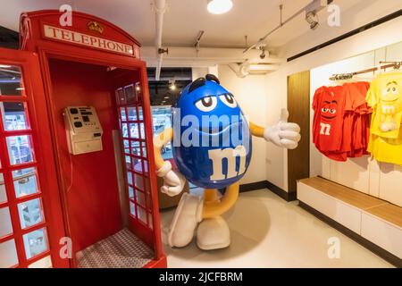 England, London, Leicester Square, M&M's World Store, Interior Display of Giant M&M Figure Stock Photo