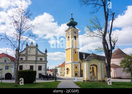 Hadersdorf-Kammern, historic square Hauptplatz, church in Hadersdorf am Kamp in Waldviertel region, Lower Austria, Austria Stock Photo