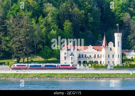 Saxen, Schloss Dornach Castle, river Donau (Danube), local train cityjet, Donau region, Upper Austria, Austria Stock Photo