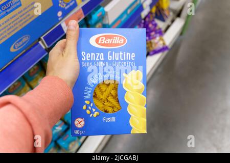 Tyumen, Russia-May 27, 2022: Barilla senza glutine on a supermarket. The Barilla group produces several kinds of pasta, selective focus Stock Photo