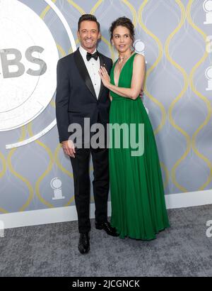 New York, United States. 12th June, 2022. Hugh Jackman and Sutton Foster attend 75th TONY awards at Radio City Music Hall (Photo by Lev Radin/Pacific Press) Credit: Pacific Press Media Production Corp./Alamy Live News Stock Photo