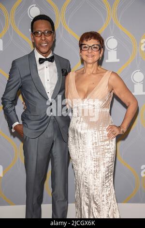 NEW YORK, NEW YORK - JUNE 12: Ron Cephas Jones attends the 75th Annual Tony Awards at Radio City Music Hall on June 12, 2022 in New York City. Stock Photo