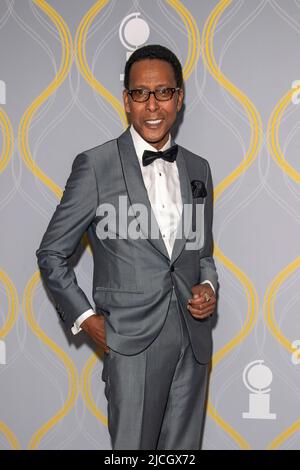 NEW YORK, NEW YORK - JUNE 12: Ron Cephas Jones attends the 75th Annual Tony Awards at Radio City Music Hall on June 12, 2022 in New York City. Stock Photo