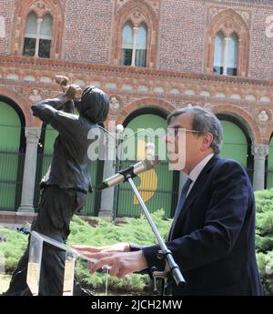 Milan, Italy Inauguration of sculpture for Margherita Hack entitled 'Physical look' in Largo Richini State University with the artist Daniela Olivieri, aka Sissi Deloitte Foundation in collaboration with Casa degli Artisti and with the support of the Municipality of Milan the sculpture for Margherita Hack, participating institutions, Tommaso Sacchi (Councilor for Culture of Milan), Guido Borsani (President of the Deloitte Foundation), Fabio Pompei (CEO of Deloitte Italy), Elio Franzini (Rector of the State University of Milan), Valentina Kastlunger (President of the Casa degli Artisti), Sissi Stock Photo