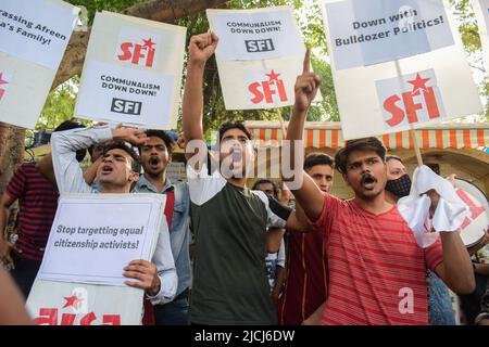 Delhi, Delhi, India. 13th June, 2022. Members of the Students Federation of India (SFI) shout slogans at a protest at Jantar Mantar against the recent demolition of a house of a local Muslim leader in Uttar Pradesh after the following clashes happened last week which were triggered by Bharatiya Janata Party (BJP) leaders remarks on Prophet Mohammad. (Credit Image: © Kabir Jhangiani/Pacific Press via ZUMA Press Wire) Stock Photo