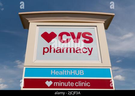 Cvs minute clinic sign hi res stock photography and images Alamy