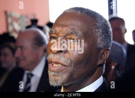 ARCHIVE PHOTO: Thabo MBEKI celebrates his 80th birthday on June 17, 2022, President of South Africa Thabo MBEKI, presentation for the Soccer World Cup 2010 in South Africa/Africa on July 7th, 2006 in the Tempodrom in Berlin; Soccer World Cup 2006 FIFA World Cup 2006, from 09.06. - 09.07.2006 in Germany Stock Photo