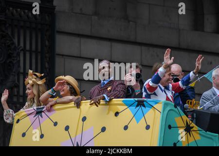 London, UK, 5th Jun 2022, Platinum Jubilee Pageant along the Mall. Starting from Westminister to Buckingham Palace. The Time of our Lives, Part 2 of the Pageant. The jubilant procession showcases the 70 years of the Reign of Queen Elizabeth from 1952 to 2022. 1950s in this part, Andrew Lalchan Photography/Alamy Live News Stock Photo