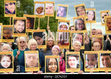 Edinburgh Scotland, UK June 14 2022. Justice for Grenfell vigil to commemorate the fifth anniversary of the  tragedy is held on the Mound. credit sst/alamy live news Stock Photo