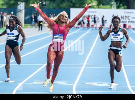 Sha'Carri Richardson (USA) wins the women's 200m at the 2022 NYC Grand Prix. Stock Photo