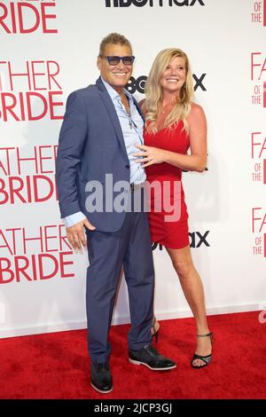 MIAMI, FL - JUNE 14: Steven Bauer (L) and guest attend the 'Father Of The Bride' Miami Premiere at the Tower Theater on June 14, 2022 in Miami, Florida.  (Photo by Alberto E. Tamargo/Sipa USA) Stock Photo