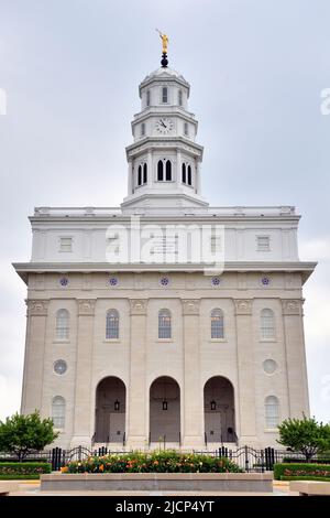 Nauvoo, Illinois, USA. The Nauvoo Illinois Temple, built in the Greek revival architectural style, was dedicated in 2002. Stock Photo