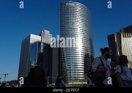 France. Hauts-de-Seine (92) Puteaux. Quartier d'affaires de la Defense. The EDF Legende tower (formerly PB6) Stock Photo