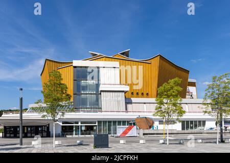 Berlin Philharmonic concert hall, designed by architect Hans Scharoun, home of Berlin Philharmonic orchestra in Berlin, Germany Stock Photo