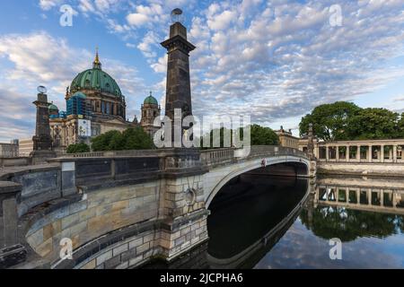Friedrichs Bridge over the Spree River with Berliner Dom (Berlin Cathedral) beyond, Berlin. Stock Photo