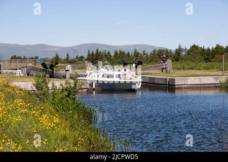 Boat at Carron Lock on the Forth and Clyde Canal, near Falkirk, Scotland Stock Photo