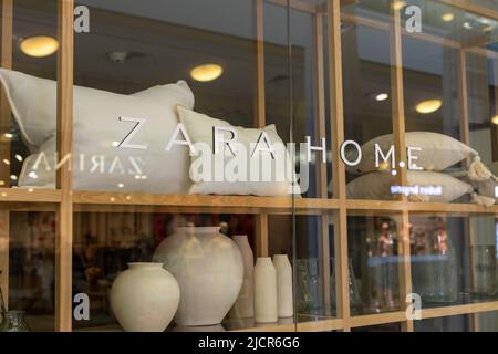 Saint Petersburg, Russia 04.01.2022: Home decor - vases and sofa pillows in shop window of Zara home. Zara home is closed in shopping mall of St. Pete Stock Photo