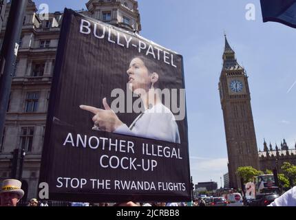London, UK. 15th June 2022. Demonstrators gathered outside Parliament in support of the Northern Ireland Protocol, and in protest against Brexit and the Tory Government. Credit: Vuk Valcic/Alamy Live News Stock Photo