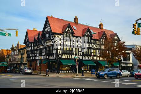 PRINCETON, NJ USA - NOVENBER 12, 2019:  Hamilton Jewelers, outside of Princeton University, NJ Stock Photo