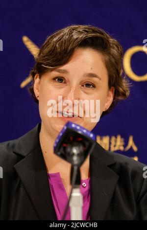 Tokyo, Japan. 16th June, 2022. Sandra Detzer Member of German Parliament speaks at The Foreign Correspondents' Club of Japan in downtown Tokyo. Detzer is member of the co-ruling Green Party and the economic committee of the Bundestag, the German parliament. She is on an official visit to investigate Japan's economic security strategy, raw materials policies and green transition. (Credit Image: © Rodrigo Reyes Marin/ZUMA Press Wire) Stock Photo