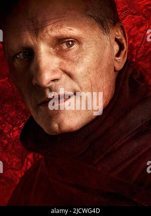 VIGGO MORTENSEN in CRIMES OF THE FUTURE (2022), directed by DAVID