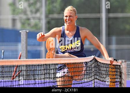 Prague, Czech Republic. 16th June, 2022. Czech tennis player Andrea Sestini Hlavackova trains on June 16, 2022, in Prague, Czech Republic. Credit: Michal Kamaryt/CTK Photo/Alamy Live News Stock Photo