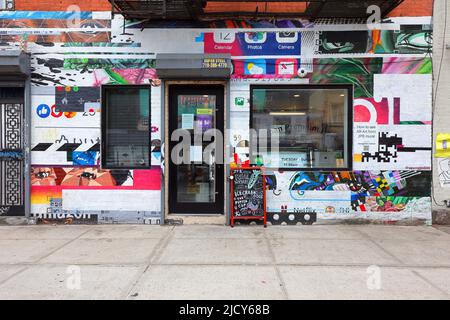 Japan Premium Beef, 59 Great Jones St, New York, NYC storefront photo of a Japanese butcher shop with American waygu in Nolita. Stock Photo