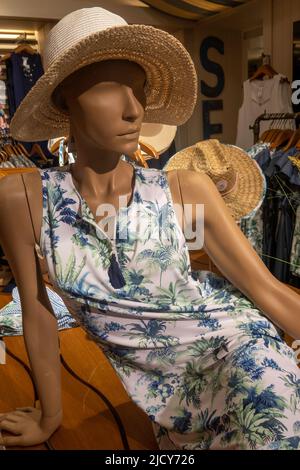 Tommy Bahama on Fifth Avenue is an upscale beach style clothing store in New York City, USA  2022 Stock Photo