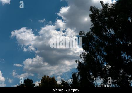 Cloud Formation Against A Blue Sky Stock Photo - Alamy