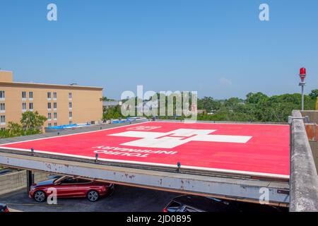 NEW ORLEANS, LA, USA - JUNE 16, 2022: Helipad atop Touro Infirmary parking garage on Prytania Street Stock Photo