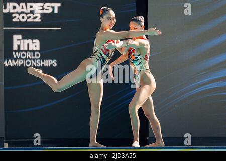 Paypoqda lesbiyanlik porno tomosha qiling