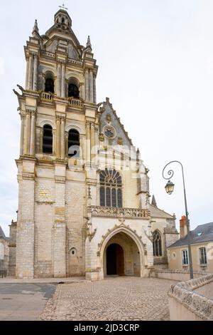 Cathedral of Saint Louis of Blois old town. Blois is a commune and the capital city of Loir-et-Cher department, in Centre-Val de Loire, France. Stock Photo