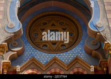 Jubilee Synagogue, known for its location on Jerusalem Street, is a synagogue in Prague, Czech Republic. It was built in 1906, designed by Wilhelm Sti Stock Photo