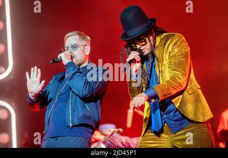 Seeed Singer Frank A. Delle (Eased), Pierre Baigorry (Peter Fox), Demba Nabe ...