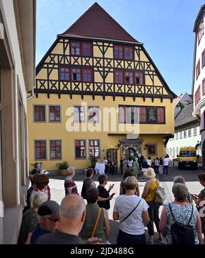 Erfurt, Germany. 17th June, 2022. The 'Haus zum Sonneborn' from the 16th century is the wedding house and registry office of Erfurt. Many registry offices in Thuringia offer unusual locations for weddings. However, the clear majority of couples opt for a civil wedding ceremony on the premises of the registry office, according to a survey conducted by the German Press Agency. Credit: Martin Schutt/dpa/Alamy Live News Stock Photo