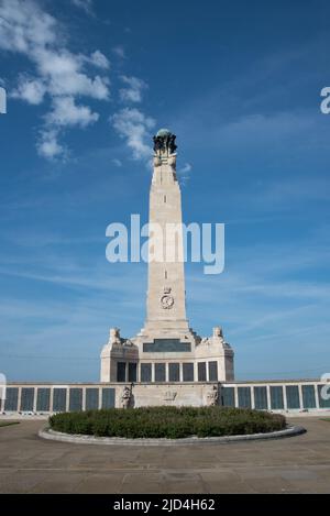 Southsea or Portsmouth Naval Memorial on Clarence Esplanade in Portsmouth, England. Commemorating sailors lost in WW1 and WW2. Stock Photo