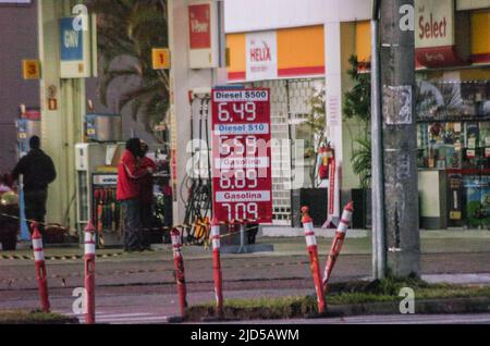 Porto Alegre, Brazil. 18th June, 2022. Fuel prices in Poro Alegre RS Credit: Omar de Oliveira/FotoArena/Alamy Live News Stock Photo