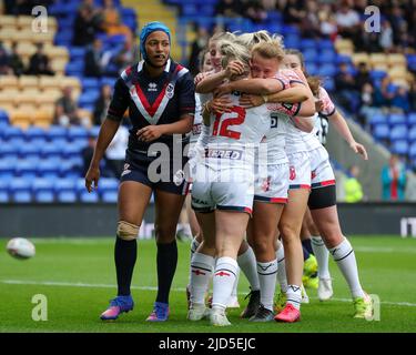 Zoe Hornby #12 of the England women national rugby league team goes ...